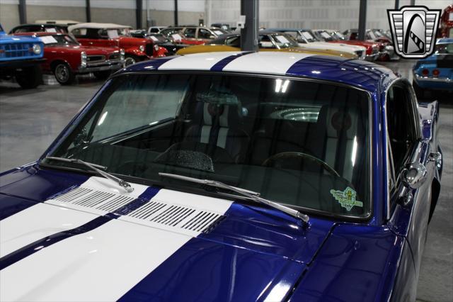 Photo of 1965 Blue Ford Mustang