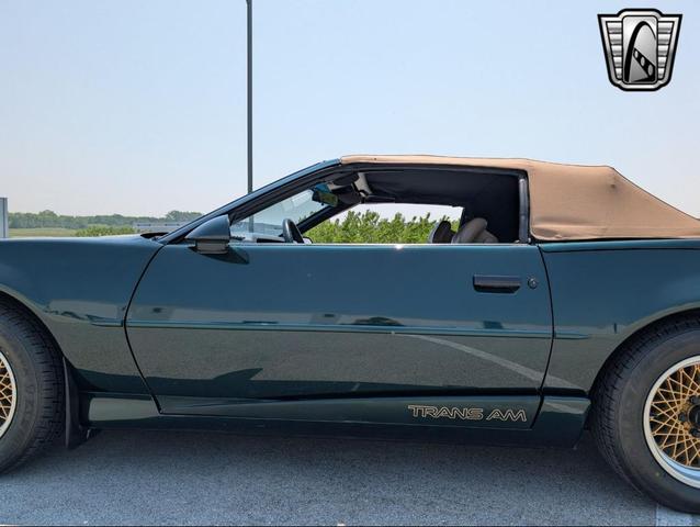 Photo of 1992 Green Pontiac Firebird