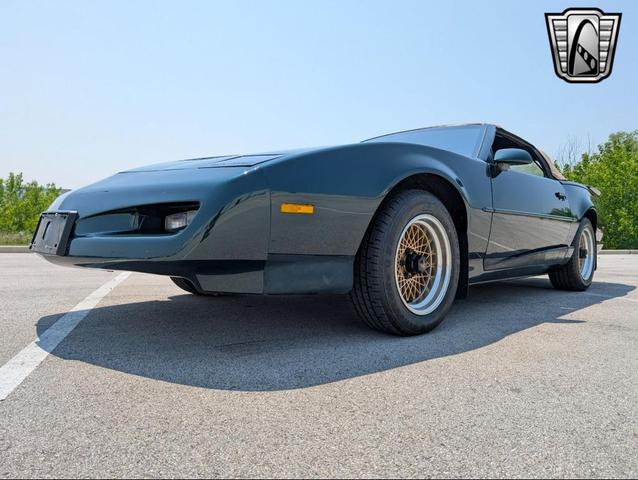 Photo of 1992 Green Pontiac Firebird