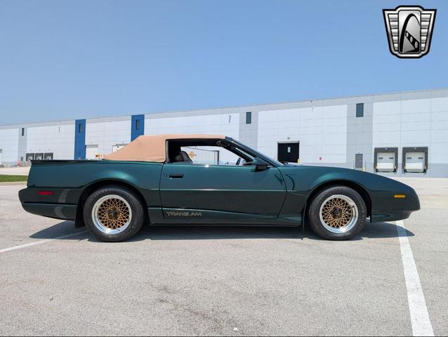 Photo of 1992 Green Pontiac Firebird