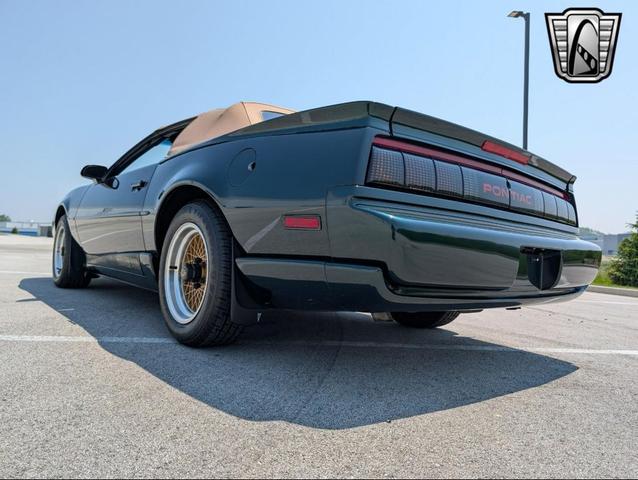 Photo of 1992 Green Pontiac Firebird
