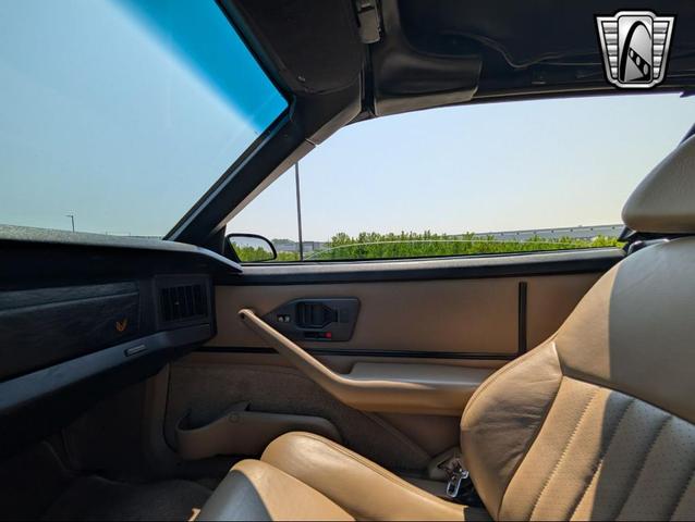Photo of 1992 Green Pontiac Firebird