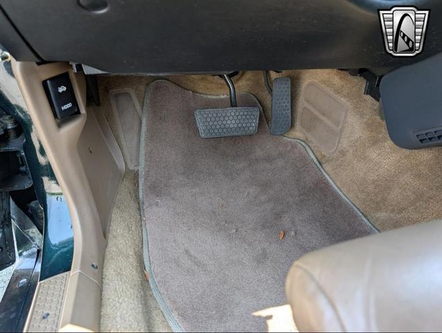 Photo of 1992 Green Pontiac Firebird