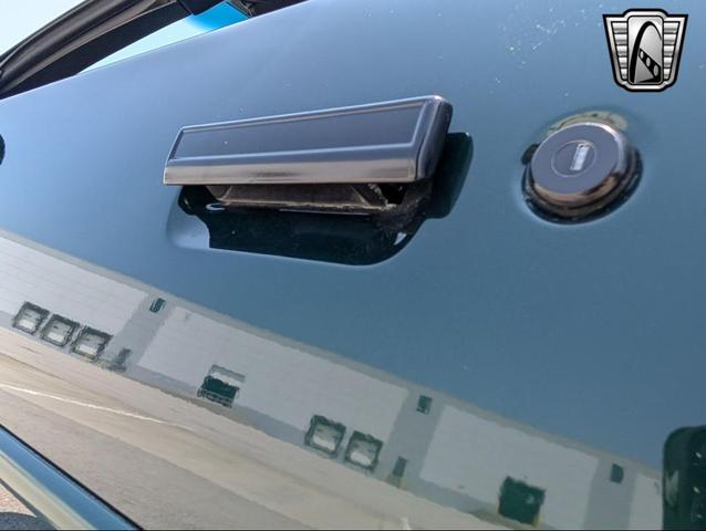Photo of 1992 Green Pontiac Firebird