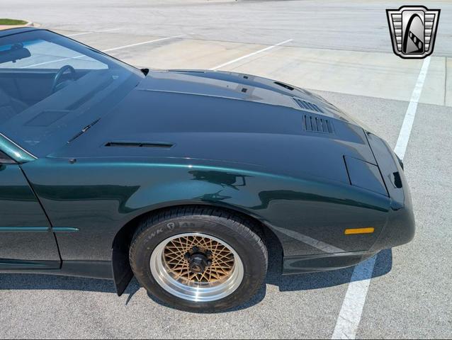 Photo of 1992 Green Pontiac Firebird