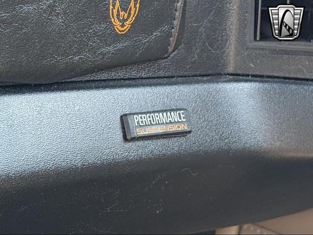 Photo of 1992 Green Pontiac Firebird