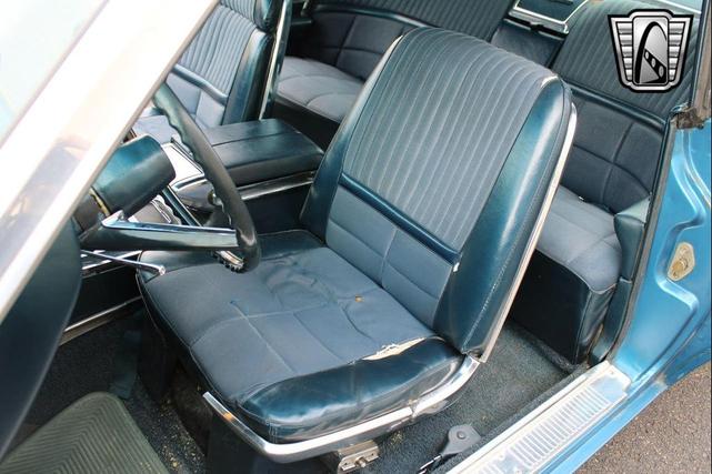 Photo of 1966 Blue Ford Thunderbird