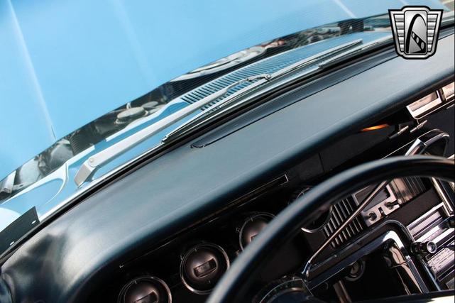 Photo of 1966 Blue Ford Thunderbird