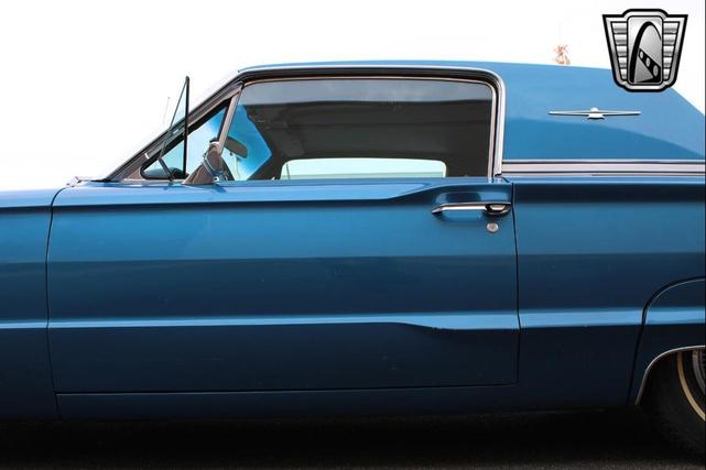 Photo of 1966 Blue Ford Thunderbird