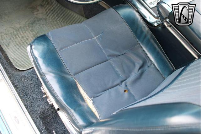 Photo of 1966 Blue Ford Thunderbird