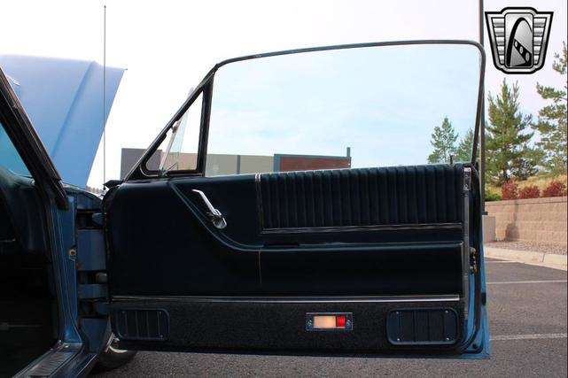 Photo of 1966 Blue Ford Thunderbird