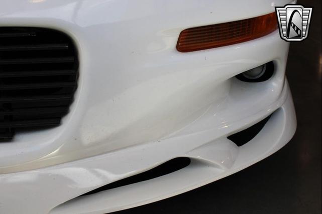 Photo of 2000 Arctic White Chevrolet Camaro