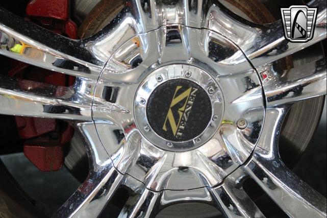Photo of 2000 Arctic White Chevrolet Camaro