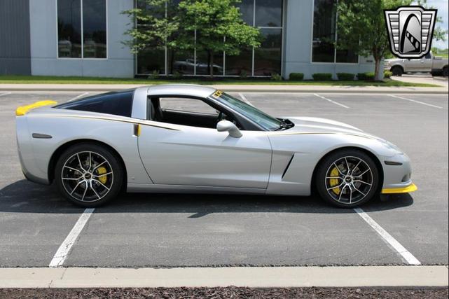 Photo of 2007 Silver Chevrolet Corvette