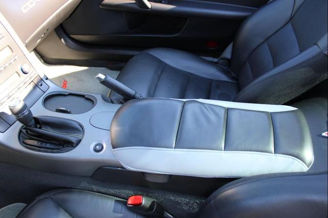Photo of 2007 Silver Chevrolet Corvette