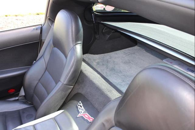 Photo of 2007 Silver Chevrolet Corvette