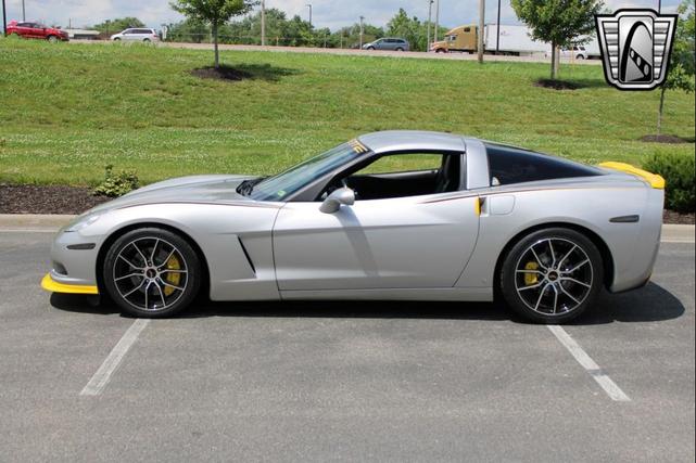 Photo of 2007 Silver Chevrolet Corvette
