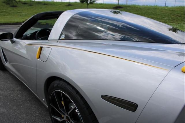 Photo of 2007 Silver Chevrolet Corvette
