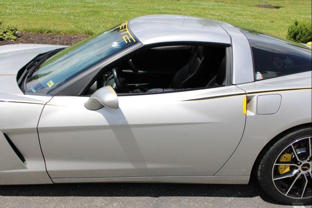 Photo of 2007 Silver Chevrolet Corvette