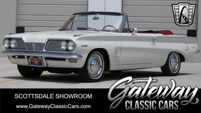 Photo of 1962 White Pontiac Tempest
