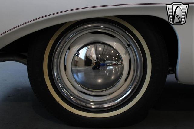 Photo of 1962 White Pontiac Tempest