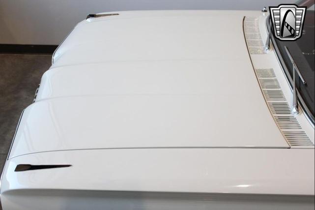 Photo of 1962 White Pontiac Tempest