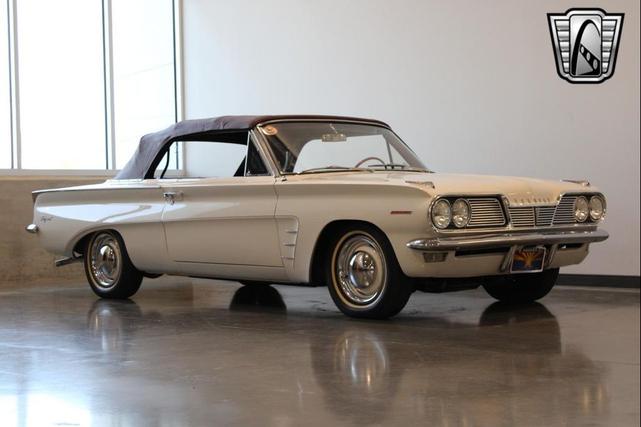 Photo of 1962 White Pontiac Tempest