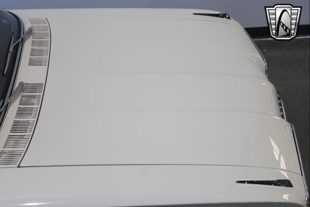 Photo of 1962 White Pontiac Tempest