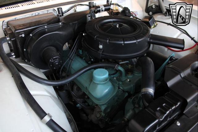 Photo of 1962 White Pontiac Tempest