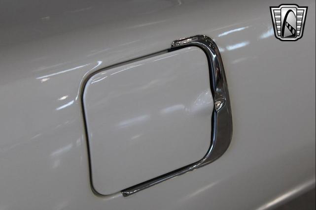 Photo of 1962 White Pontiac Tempest
