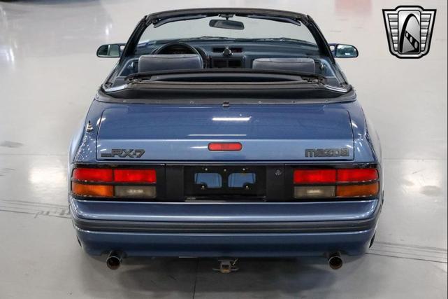 Photo of 1988 Blue Mazda RX-7