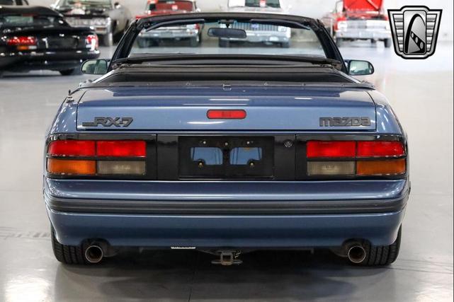 Photo of 1988 Blue Mazda RX-7