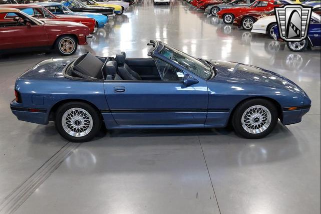 Photo of 1988 Blue Mazda RX-7