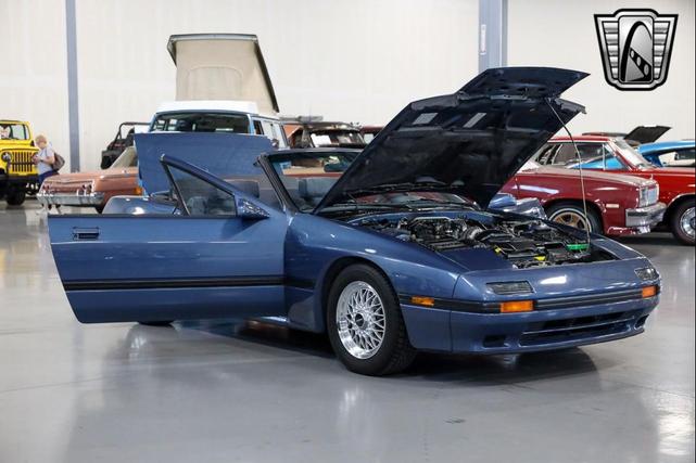 Photo of 1988 Blue Mazda RX-7