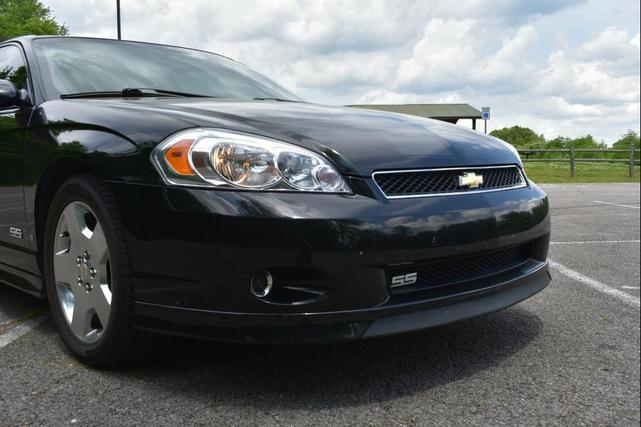Photo of 2007 Gray Stripes Chevrolet Monte Carlo
