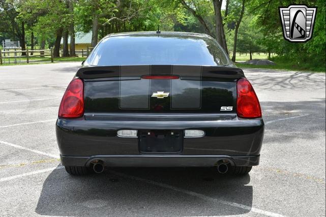 Photo of 2007 Gray Stripes Chevrolet Monte Carlo
