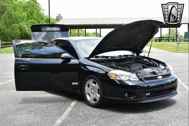 Photo of 2007 Gray Stripes Chevrolet Monte Carlo