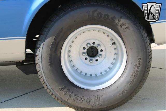 Photo of 1971 Blue Ford Mustang
