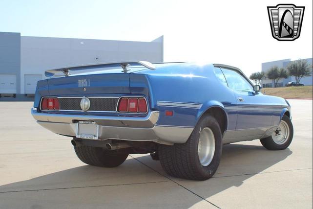 Photo of 1971 Blue Ford Mustang
