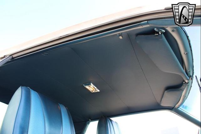 Photo of 1971 Blue Ford Mustang
