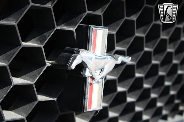 Photo of 1971 Blue Ford Mustang