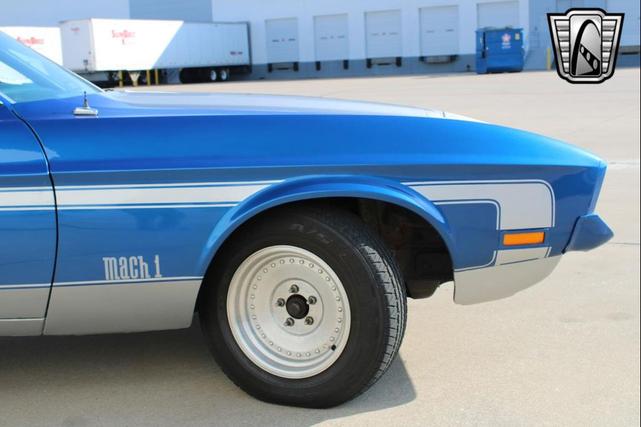 Photo of 1971 Blue Ford Mustang