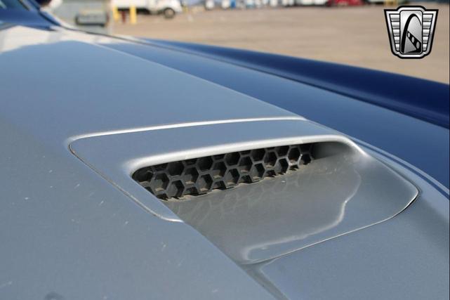 Photo of 1971 Blue Ford Mustang