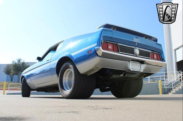 Photo of 1971 Blue Ford Mustang