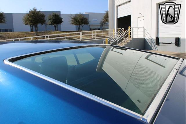 Photo of 1971 Blue Ford Mustang