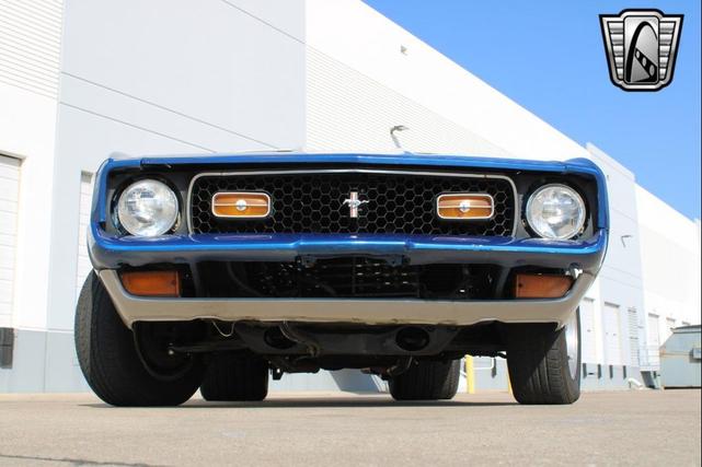 Photo of 1971 Blue Ford Mustang