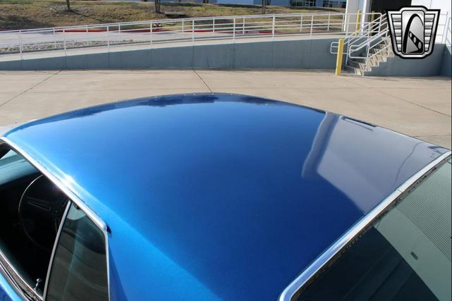 Photo of 1971 Blue Ford Mustang