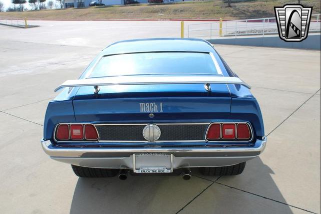 Photo of 1971 Blue Ford Mustang