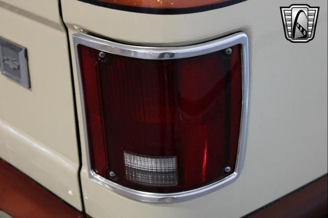 Photo of 1978 Brown Chevrolet Suburban