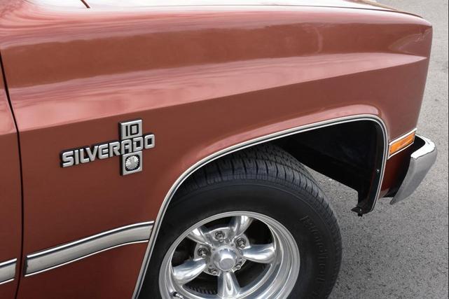 Photo of 1983 Orange Chevrolet C10/K10